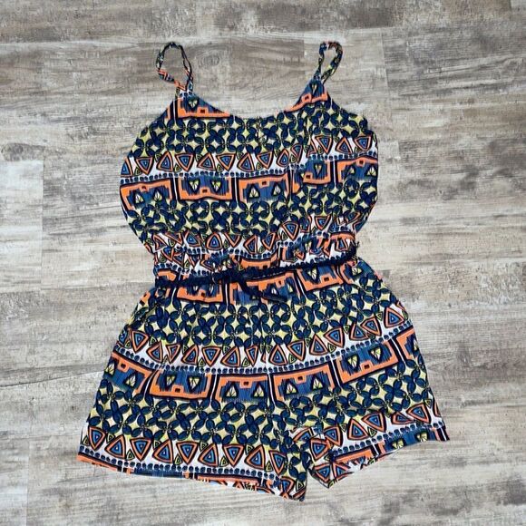 Love Reign romper medium - Picture 1 of 4